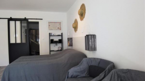 Studio calme et lumineux 10 mn plage et centre-ville Parking privé - Bat JUIN